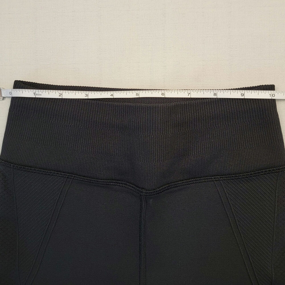 Lululemon Black Biker Shorts - Picture 4 of 5